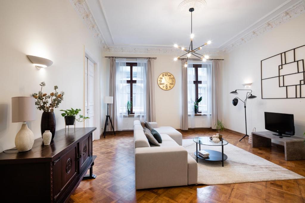 Old Riga Modern and Spacious 2 bedroom Apartment 5