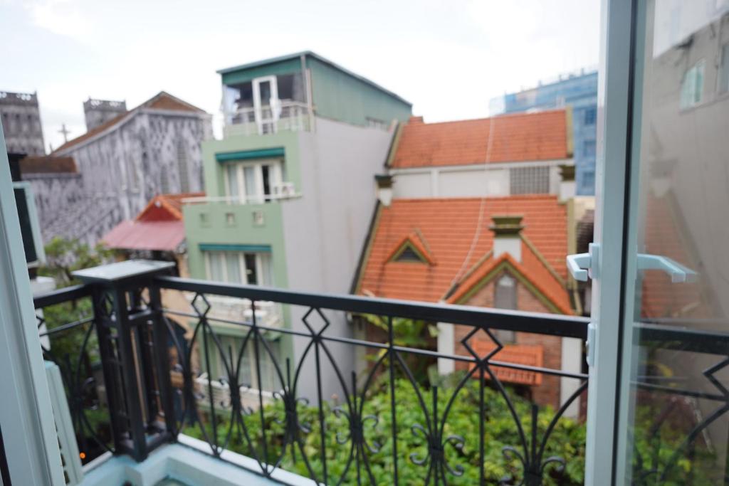 Hanoi Capital Premium Hotel 56 Au Trieu Street
