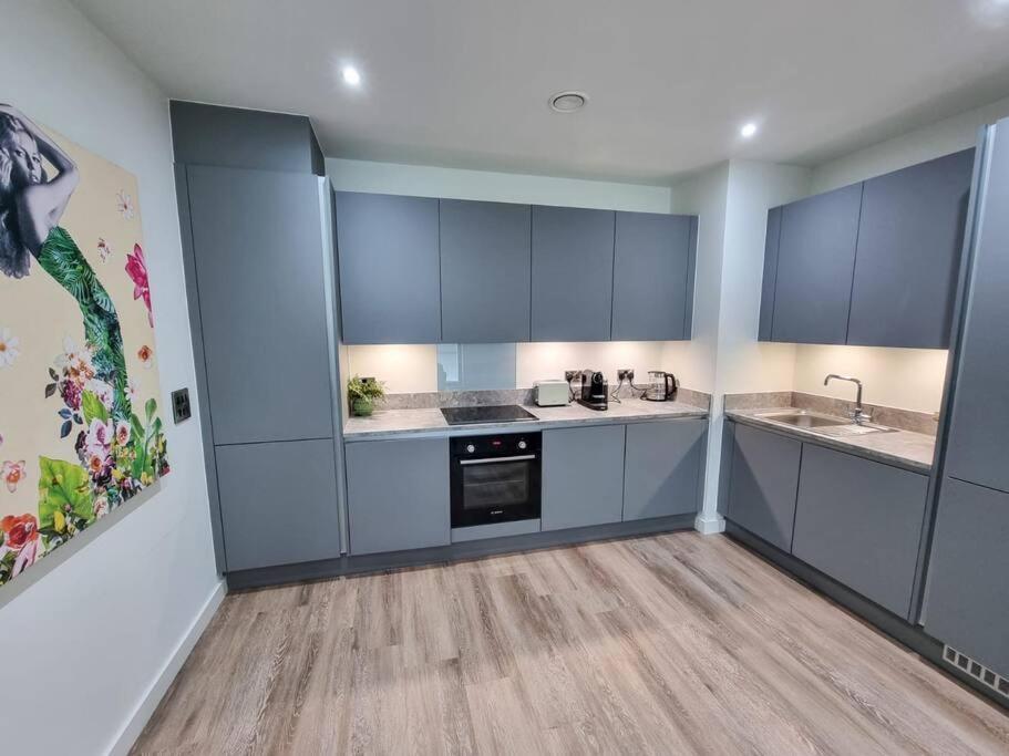 4 Bed Townhouse Free Parking Piccadilly 4