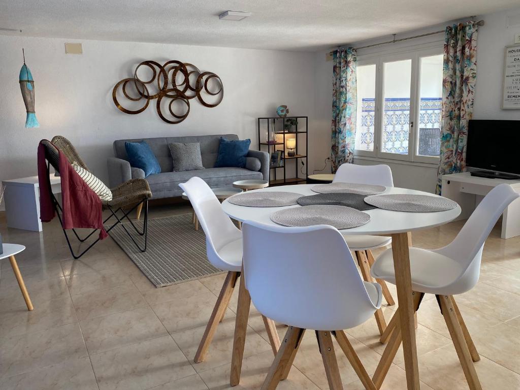 Private Pool & Garden - walk to Beach & Marbella 6