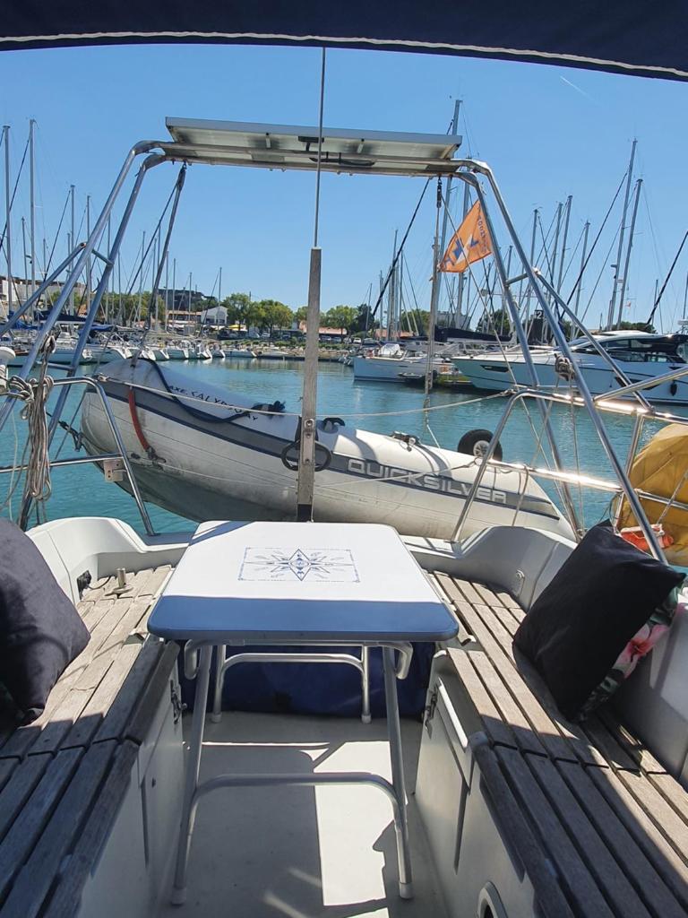 Photo de la galerie de l'établissement Voilier CALYPSO, à La Rochelle