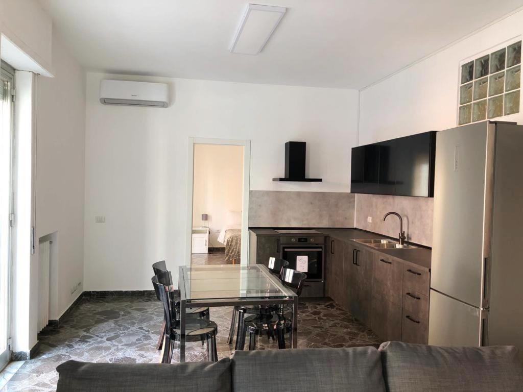 LB&b Holiday Suite Downtown Bari 4