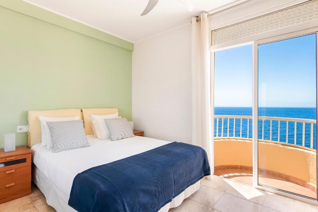 Beachfront triplex with parking 2