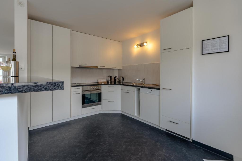 Apartment in the city center with free parking 6