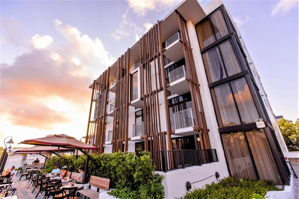 Upsun Hotel & Social Club Image