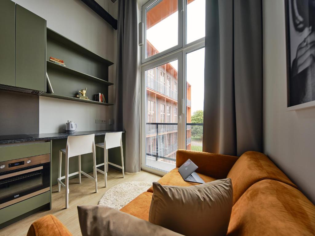 Campus House by Larsen 4