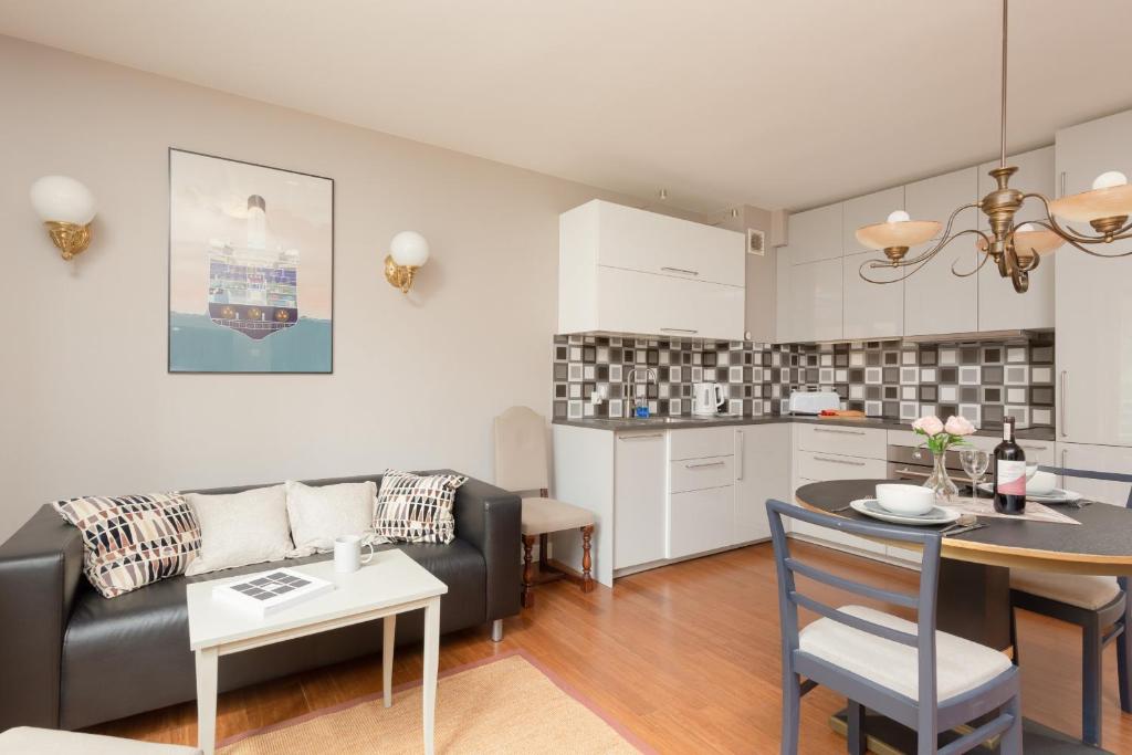 Elegancki Apartament w Centrum Gdyni z Parkingiem by Noclegi Renters 7