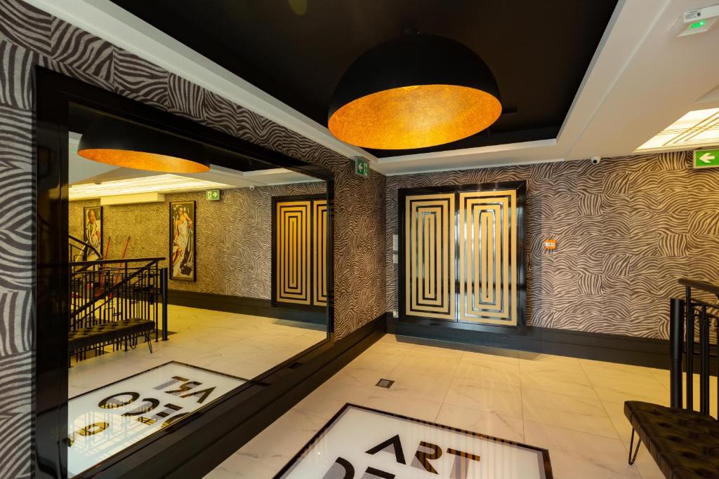 Elegancki Apartament w Centrum Gdyni z Parkingiem by Noclegi Renters 4