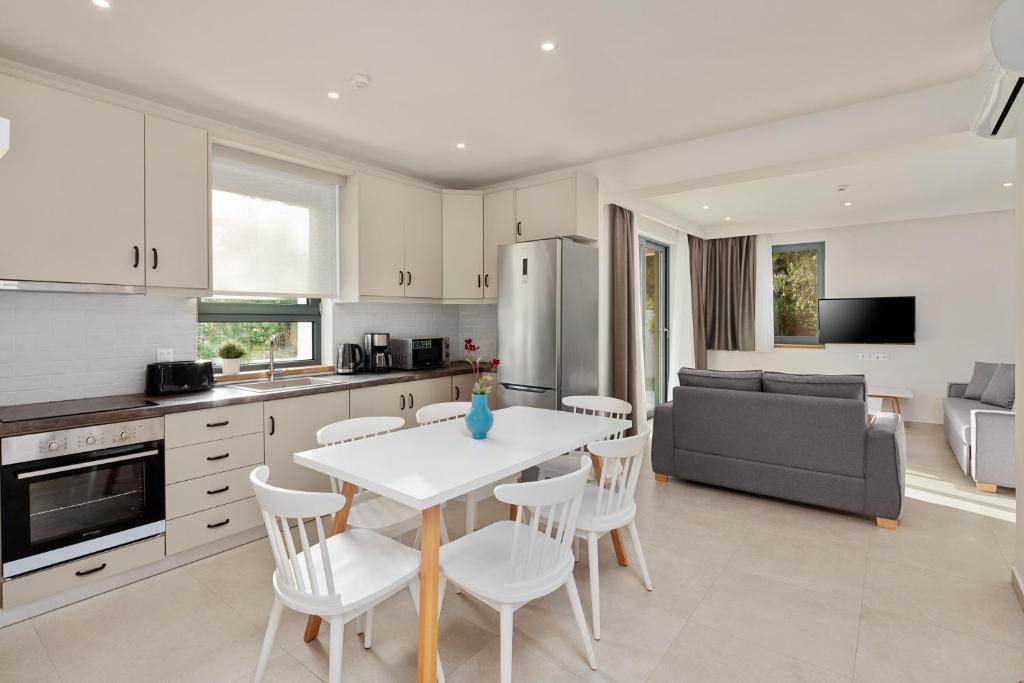 Perithia Suites 5