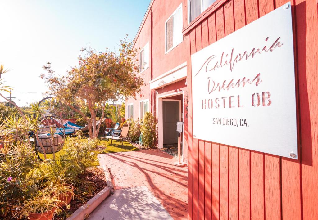 California Dreams Hostel - Ocean Beach Image