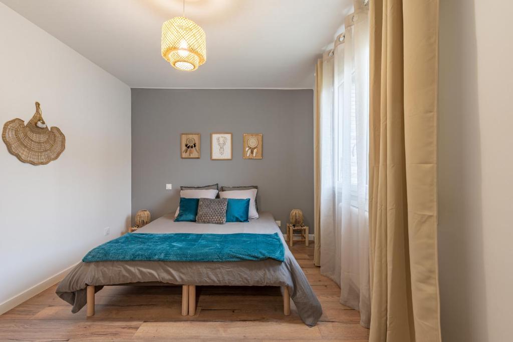 AMJA Proche clinique Saint-Roch apt 3 chambres 3 salles de bain parking gratuit idéal famille groupe coworking 10 min centre ville 10 min plage 5 min sortie autoroute 2