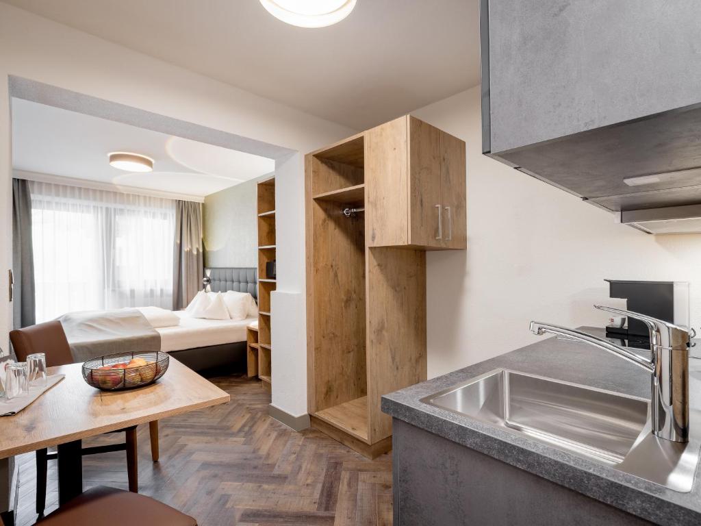 Regina Hotelsuites 2
