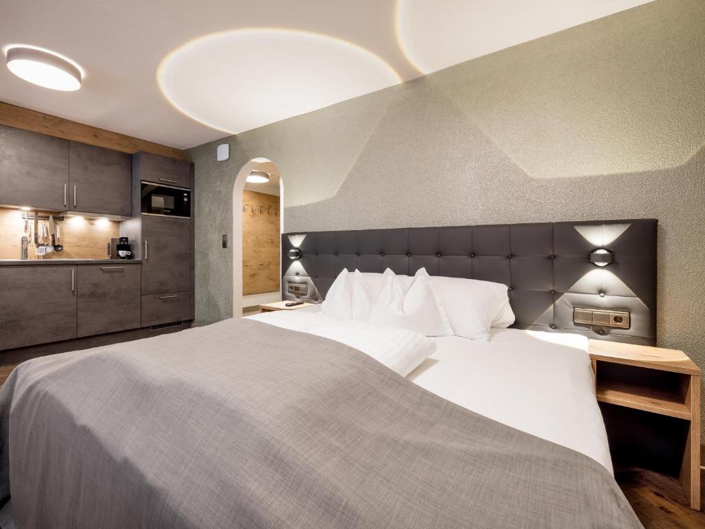 Regina Hotelsuites 7