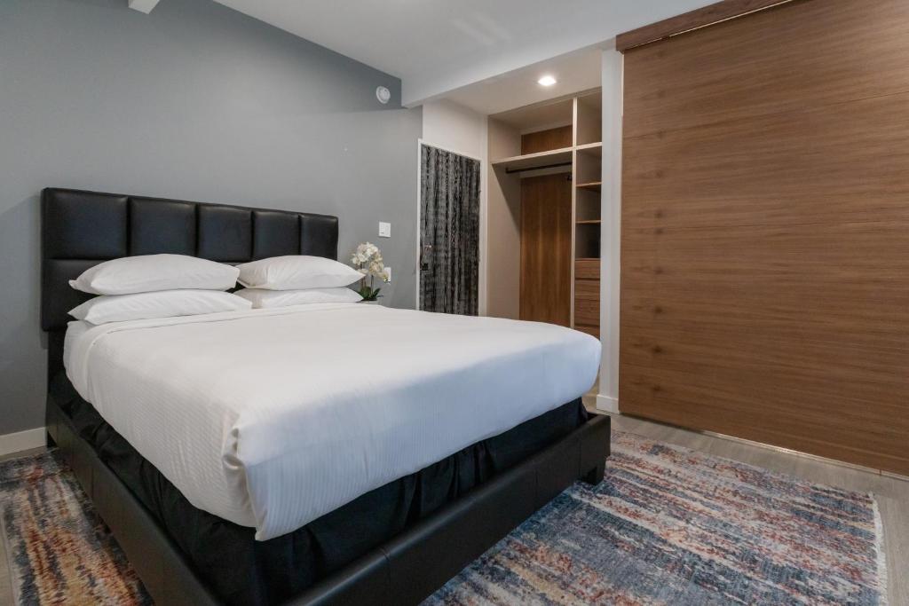 Park Plaza Lodge Image