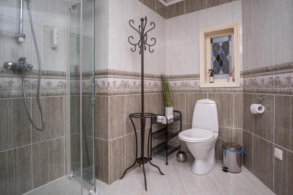 Dream Stay - Historical 3-Bedroom Apartment with Sauna 3