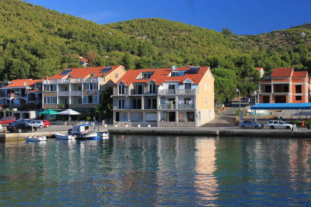 Apartments by the sea Prizba, Korcula - 14385 6