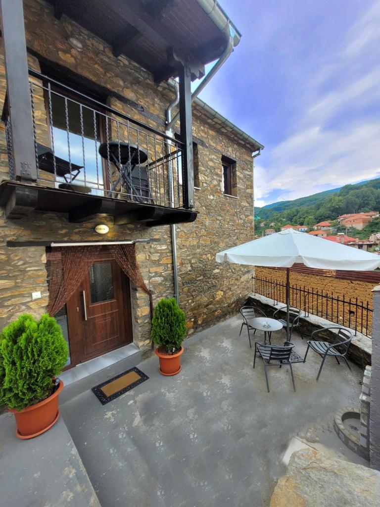 Stone Villa "To Petrino" 1