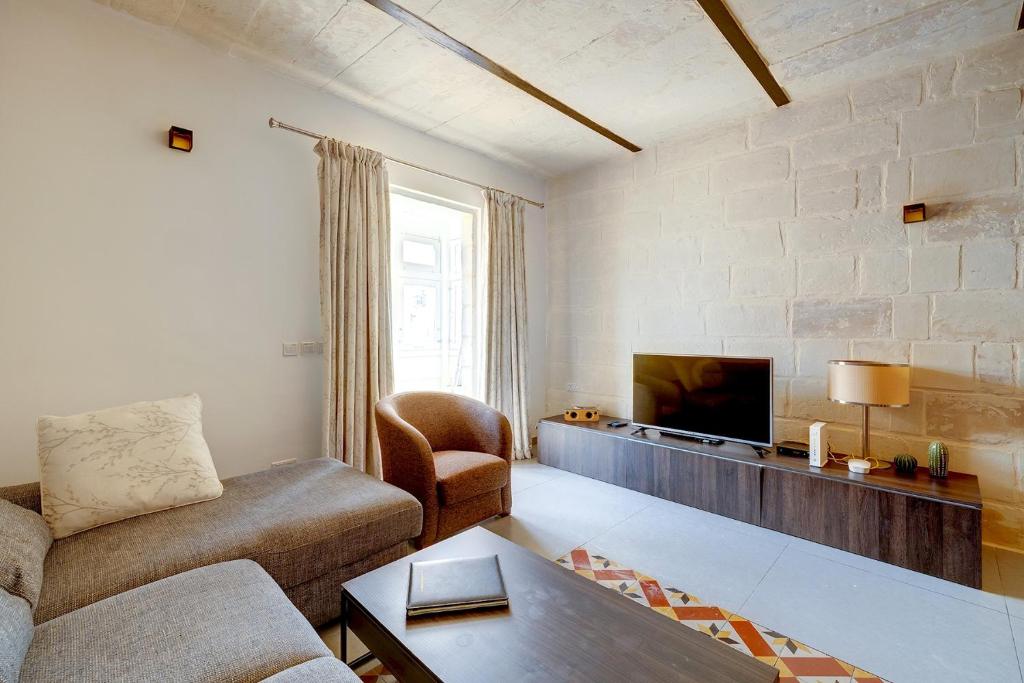 Luxurious 2BR Apartment in Valletta 6