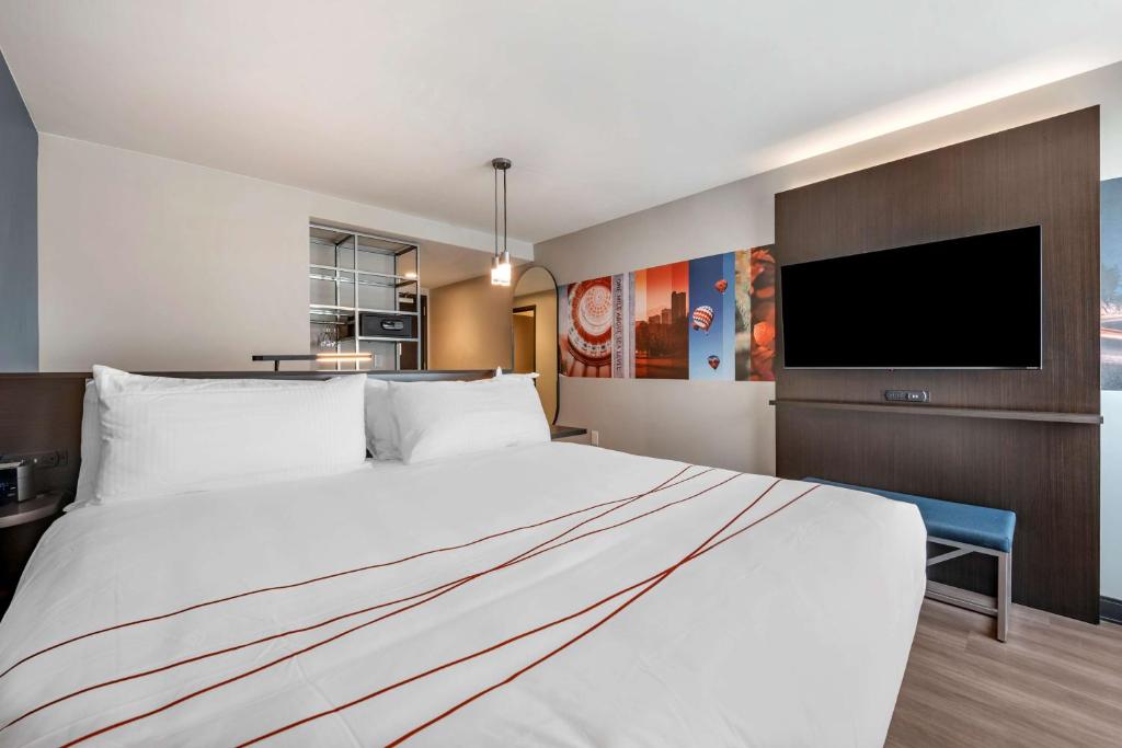 Vīb Hotel by Best Western Denver RiNo Image