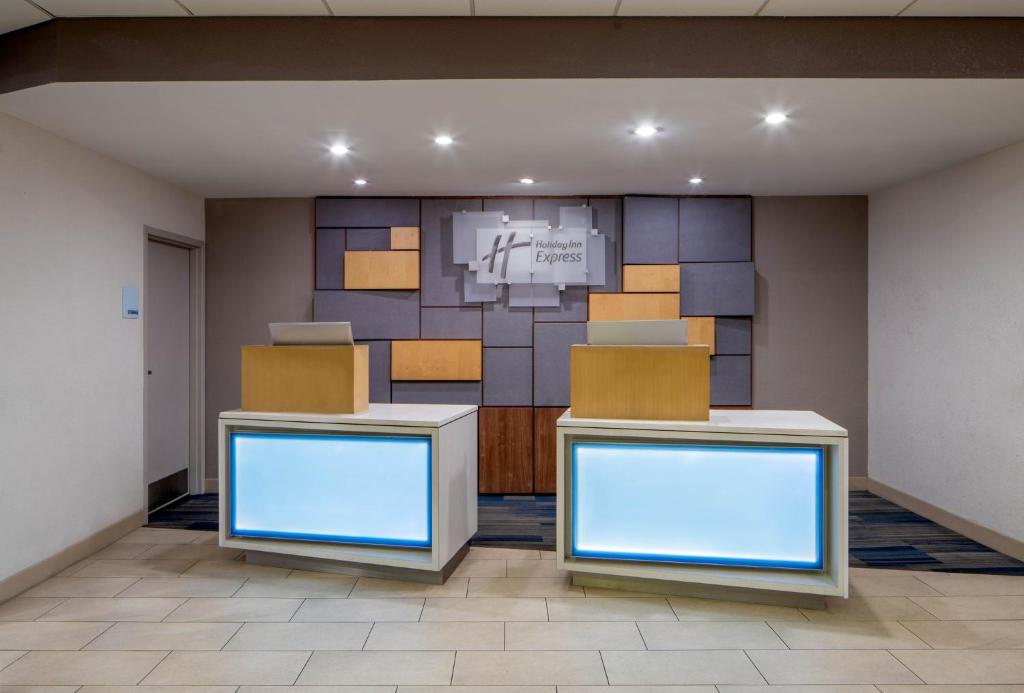 Holiday Inn Express New Orleans Downtown, an IHG Hotel Image