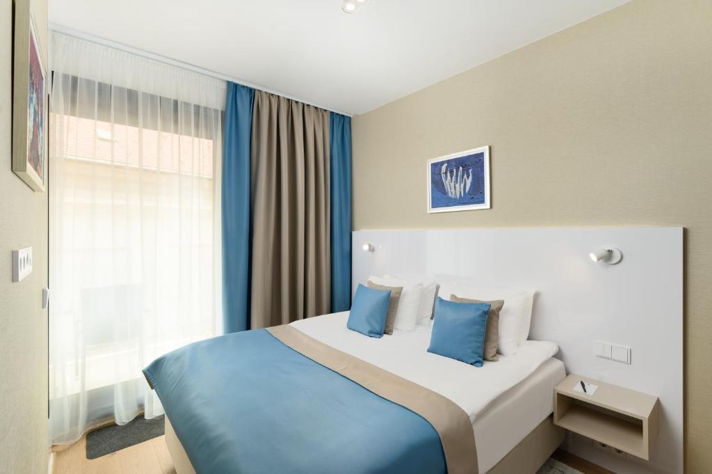 Emerald Downtown Luxury Suites by Continental Group 4
