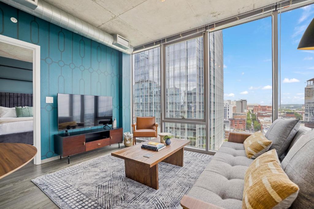 Placemakr Premier SoBro Image