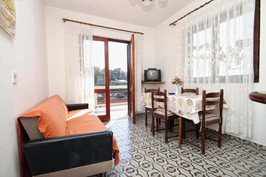 Apartments by the sea Zavalatica, Korcula - 9315 4