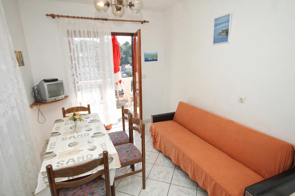 Apartments by the sea Zavalatica, Korcula - 9315 8