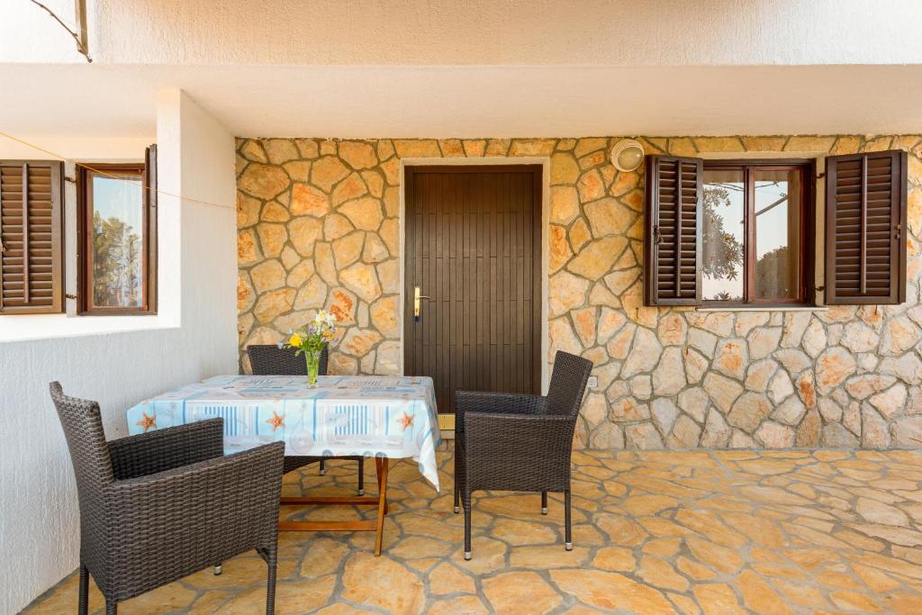 Apartments by the sea Basina, Hvar - 11817 8