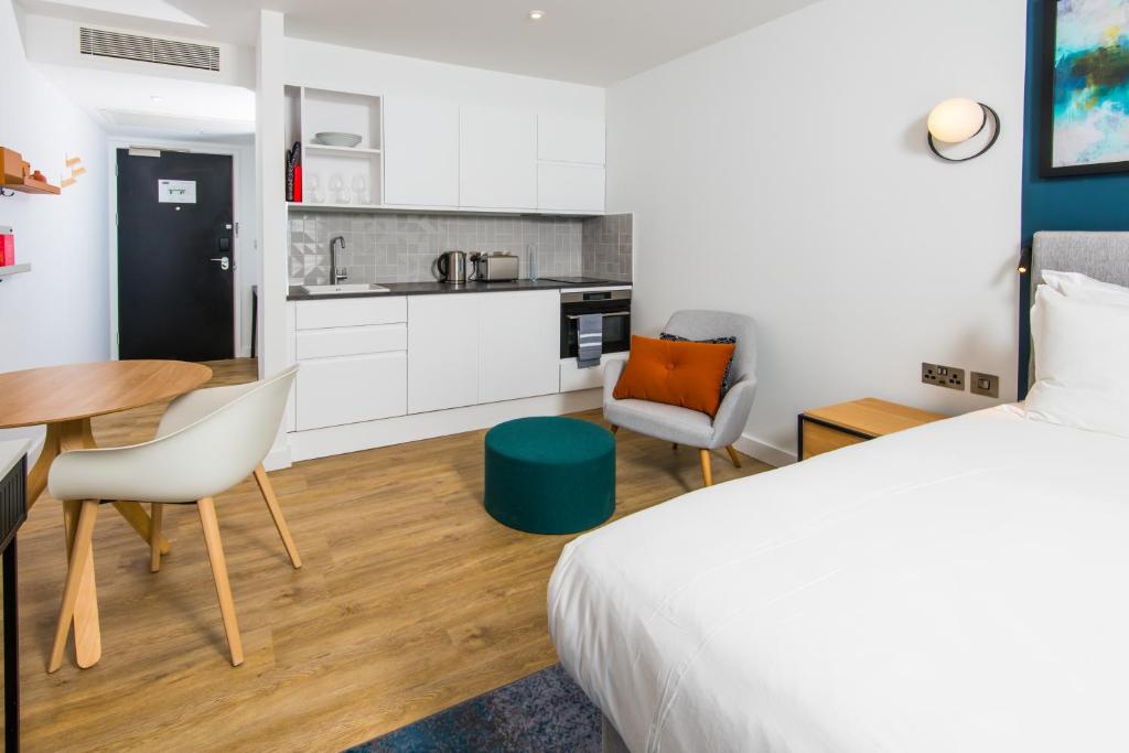 Staybridge Suites - Cardiff by IHG 7