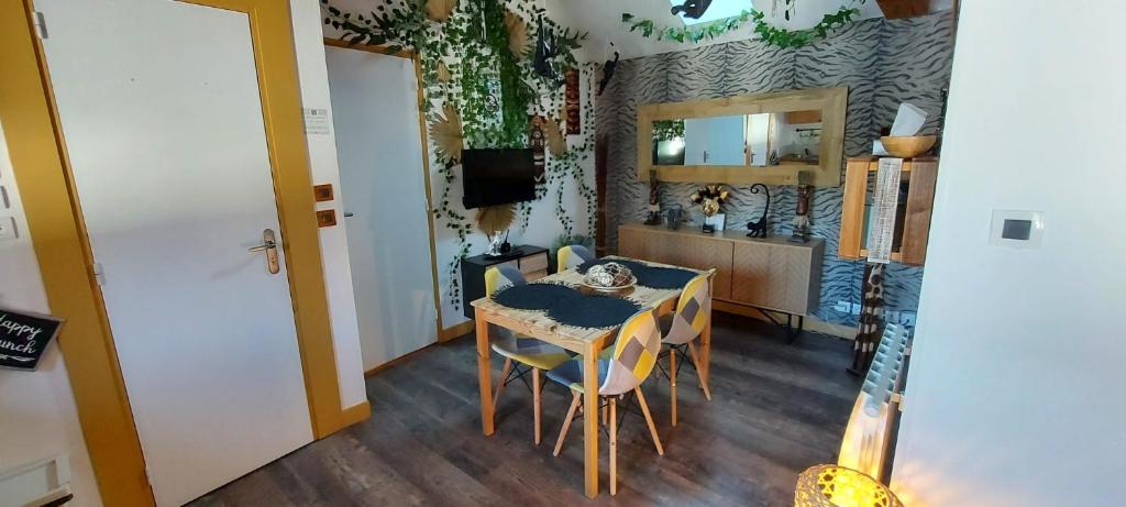 Honfleur centre ville avec garage privé 4