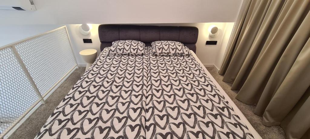 Stay in Kaunas & Radio City 7