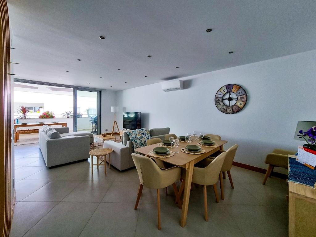 FLH Lagos Central Flat with Terrace 6