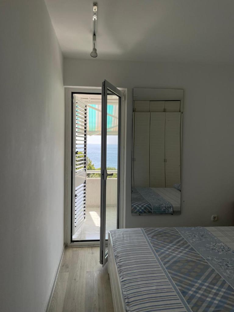 SEA VIEW APARTMENT 2