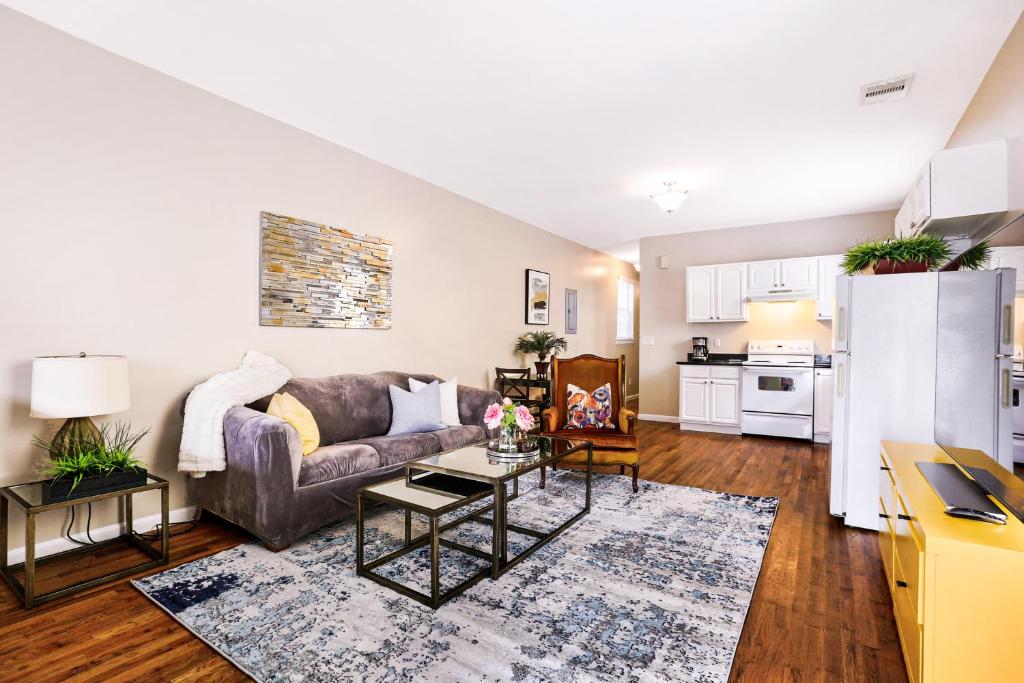 Cozy Historic 2BR House 10 Min to French Quarter 8