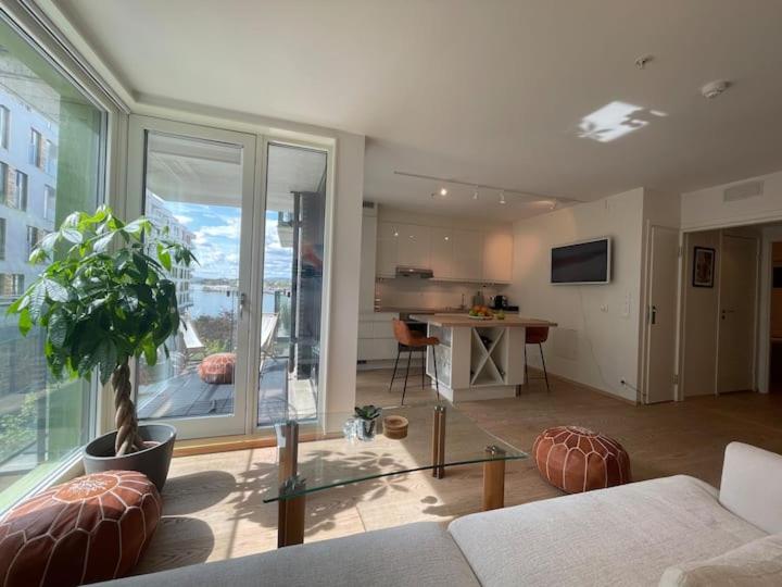 Bright & exclusive 1BR in Prime Location, located on water in Oslo center with see view to Oslo fjord 7