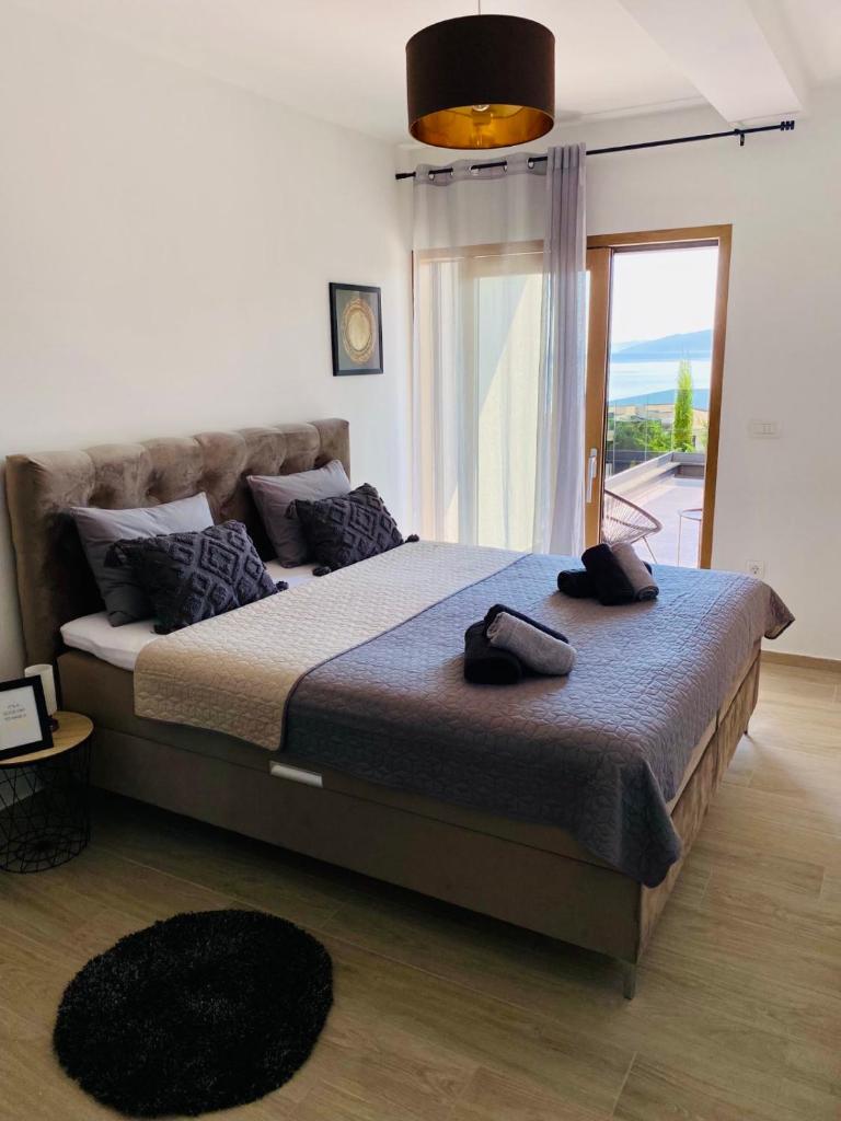 Sea View Deluxe Apartment 8