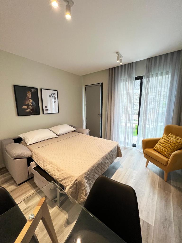 Dona I Apartments at Botanical Garden 4
