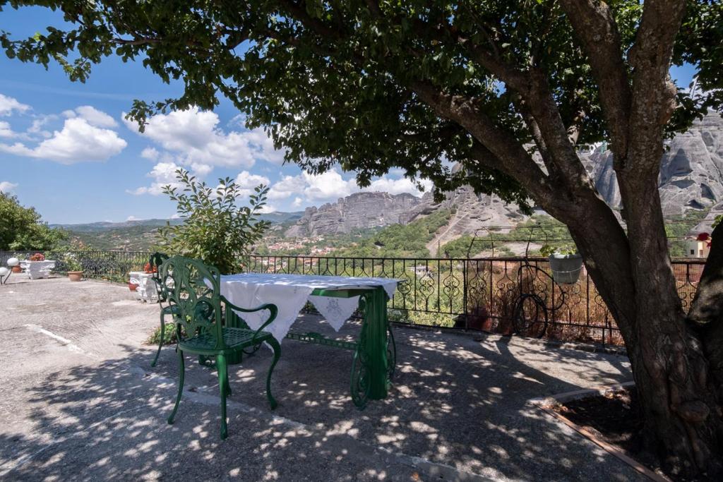 Majestic view Home just under Meteora Unesco Site 8