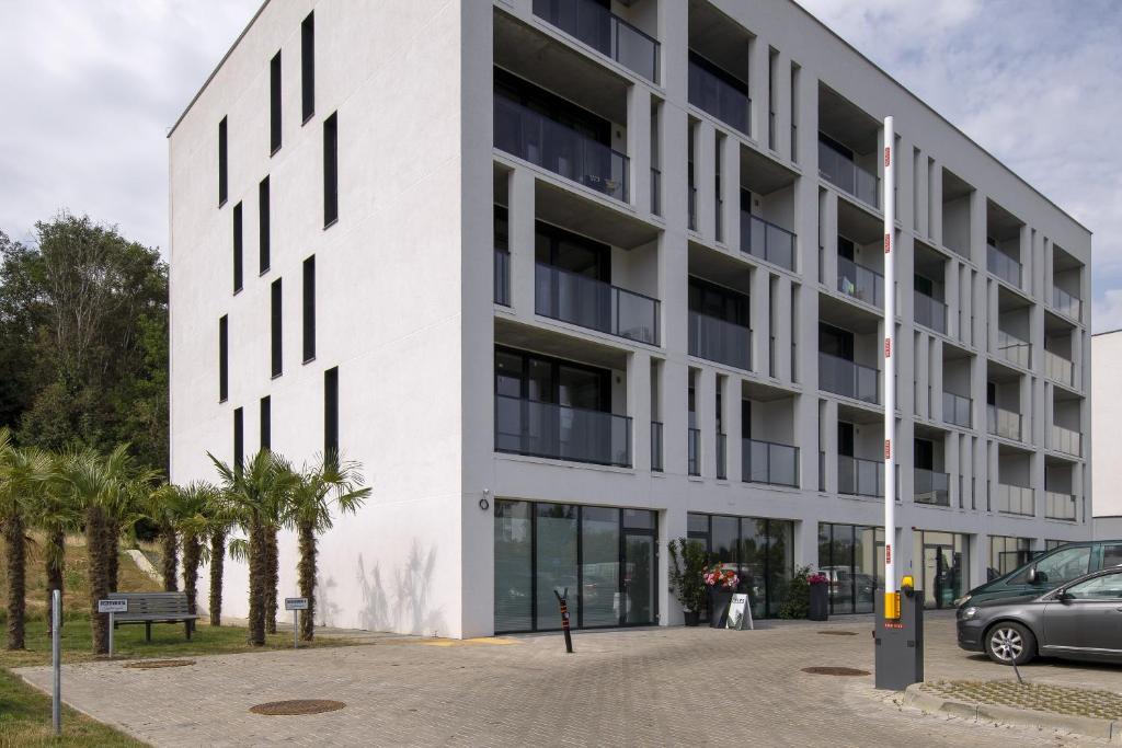 Urban Jungle Apartments by Reside Baltic 6
