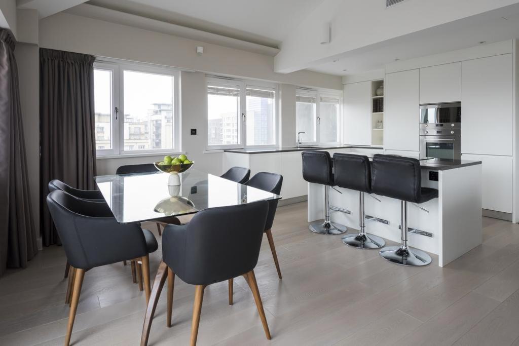 Buckingham Palace Residences by Aeria Apartments 7