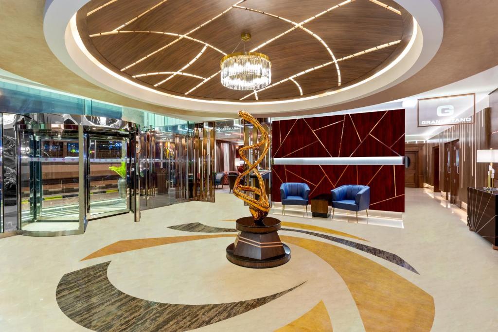 Park Regis Kris Kin Hotel Image