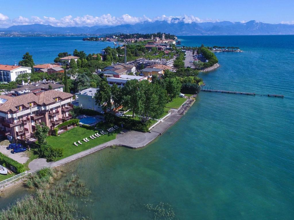 Smeraldo apartments