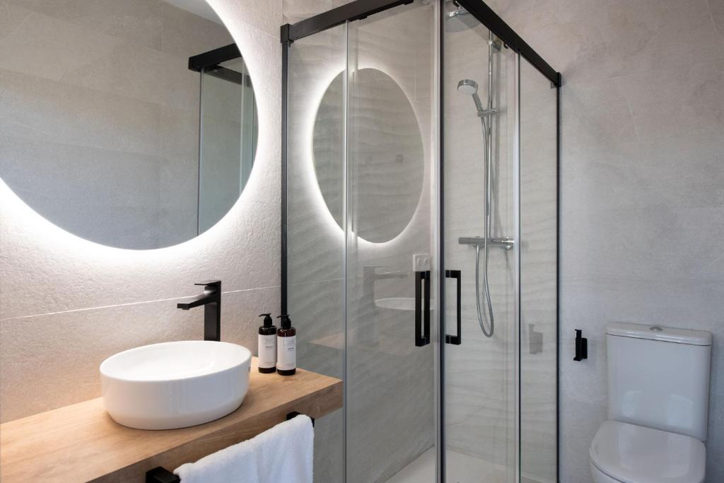 Coliseum Boutique Apartments 6