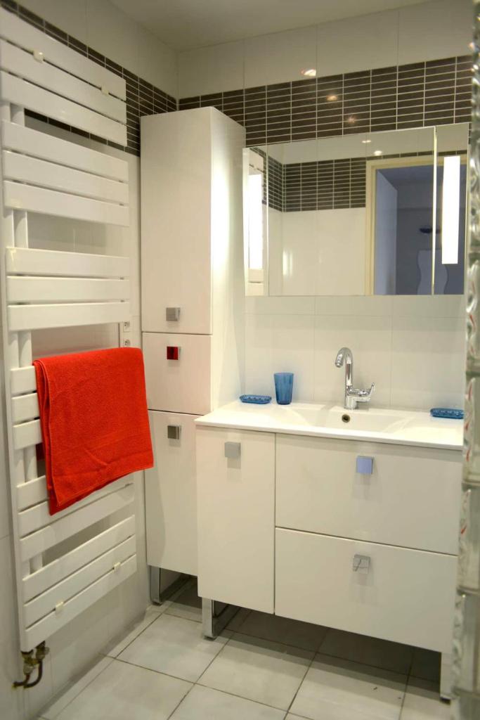 F3 climatisé-terrasse 30 m2- Parking-Antigone 3