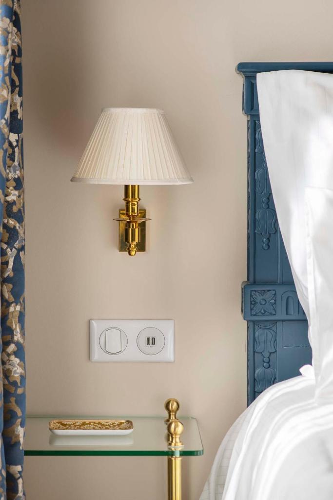 LE BEAU MARAIS - Luxury Apartments, AIR COND, LIFT 7