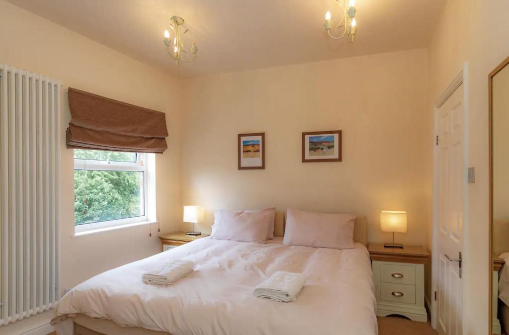 Park Crescent apartment 2