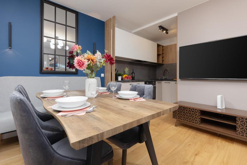 Warneńska Apartment by Noclegi Renters 6