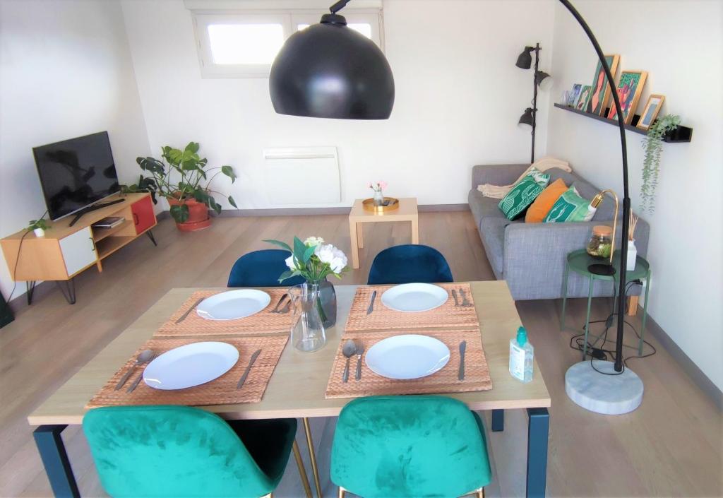 CHIC 2CHAMBRES,70m²+balcon+parking+WIFI 4