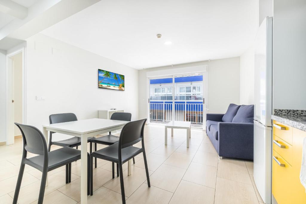 Apartamentos La Rosita Old Town 8